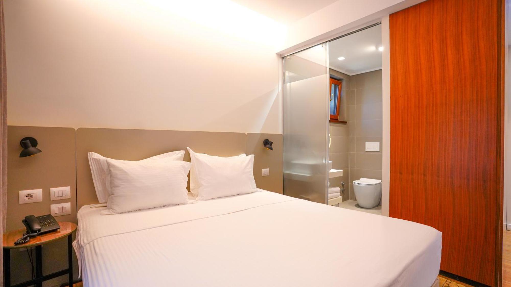 Hotel Theatro- City Center Tirana Exterior foto
